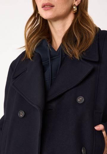 Короткое пальто