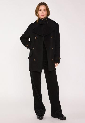 Короткое пальто