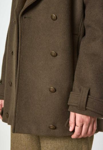 Короткое пальто