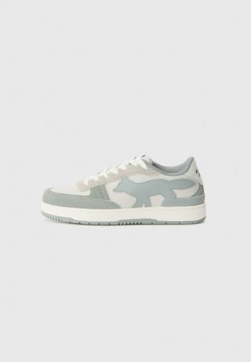 Гандбольные кроссовки