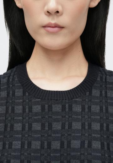 Вязаное платье