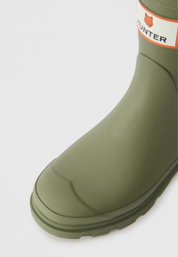 Резиновые сапоги