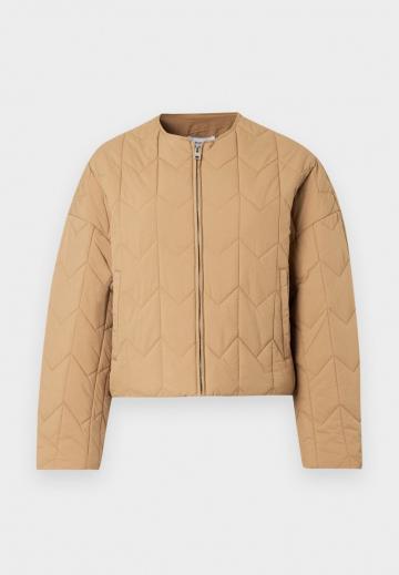 Короткая куртка