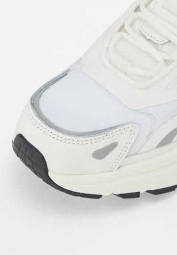 Гандбольные кроссовки