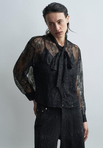 Кружевная блузка
