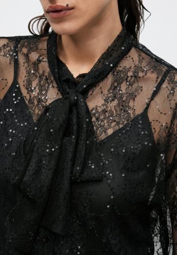 Кружевная блузка