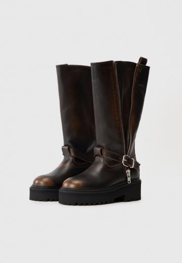 Ковбойские сапоги