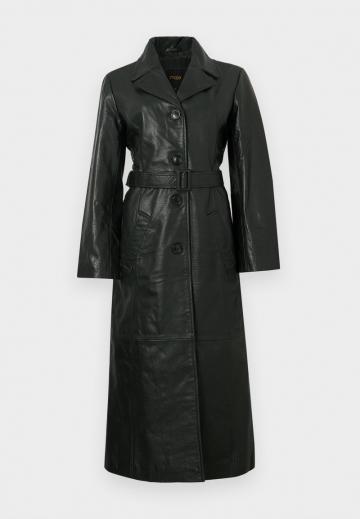 Пальто из искусственной кожи