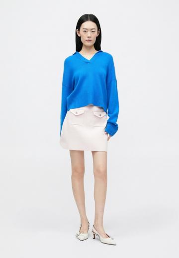 Пуловер с вырезом V