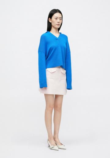 Пуловер с вырезом V