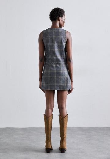 Короткое платье