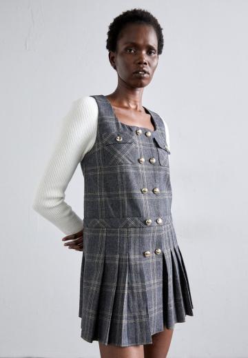 Короткое платье