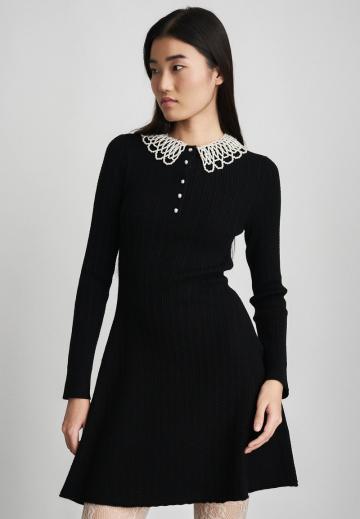 Вязаное платье