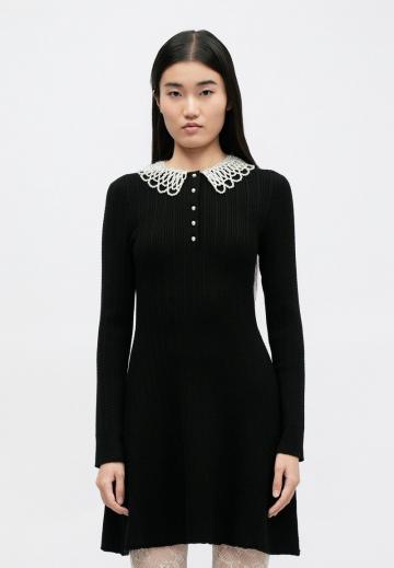 Вязаное платье