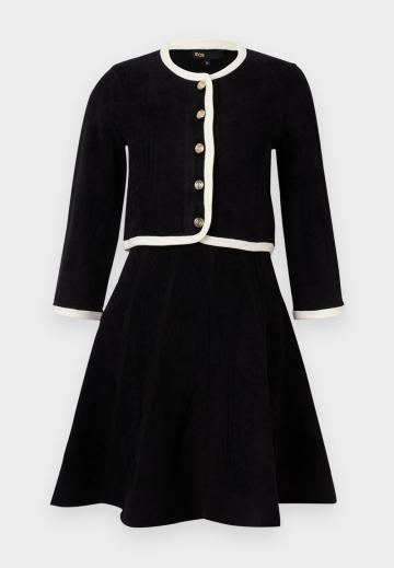 Вязаное платье