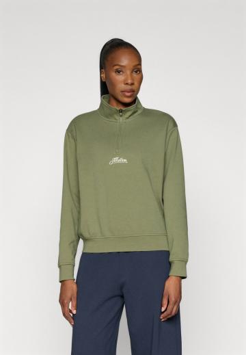 Спортивная толстовка