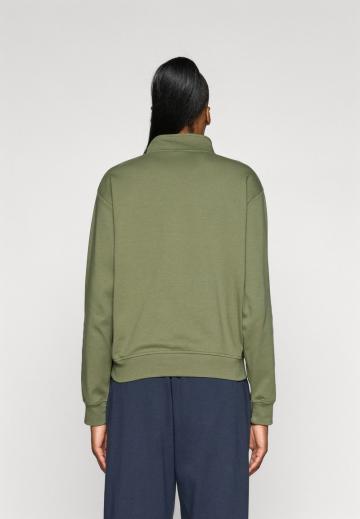 Спортивная толстовка