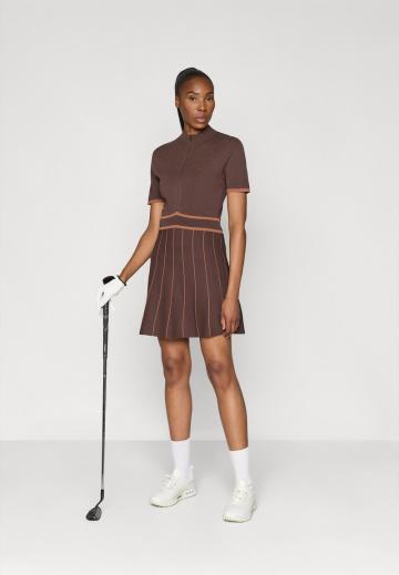 Спортивное платье