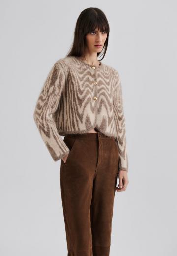 Жаккардовая вязаная кофта