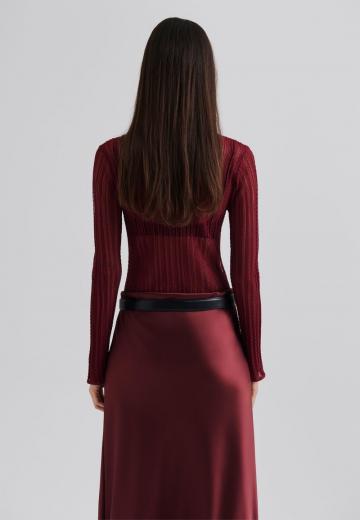 Пуловер в полоску