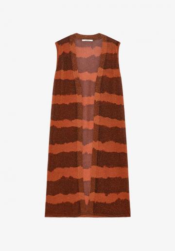 Жаккардовая вязаная кофта