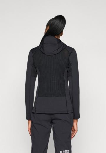 Спортивная толстовка