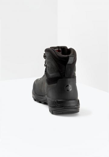 Походные ботинки