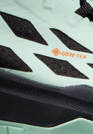 Беговые кроссовки