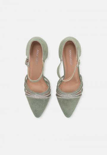 Туфли с ремешком