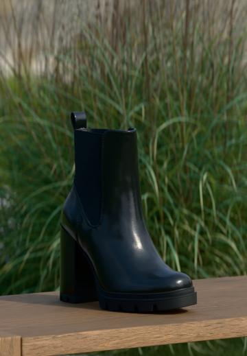 Полусапожки на высоком каблуке