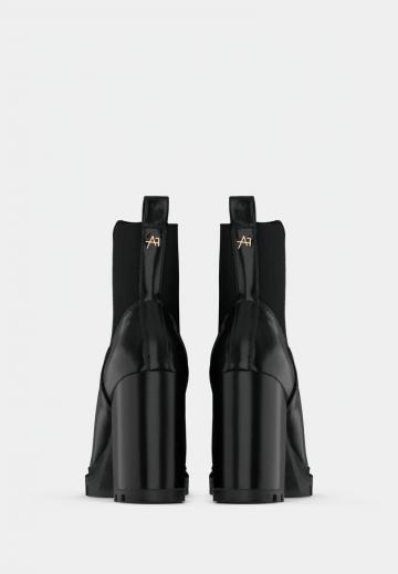 Полусапожки на высоком каблуке