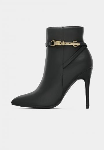 Полусапожки на высоком каблуке