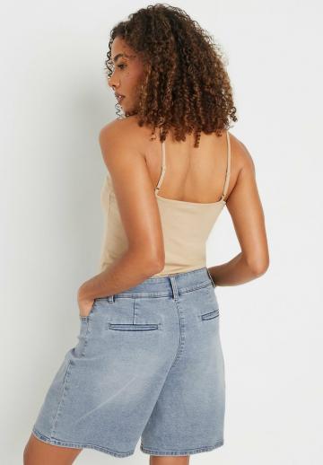 Джинсовые шорты