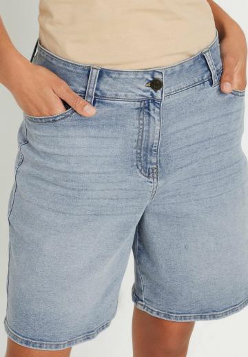 Джинсовые шорты