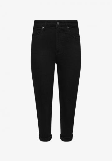 Короткие джинсы