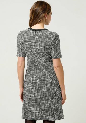 Вязаное платье