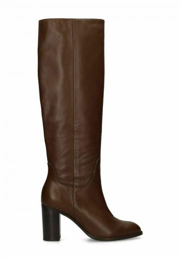 Высокие сапоги