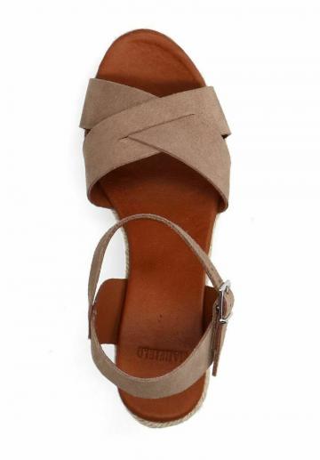 Гандбольные кроссовки