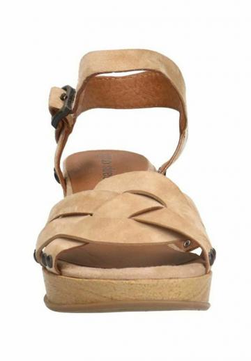 Босоножки на платформе