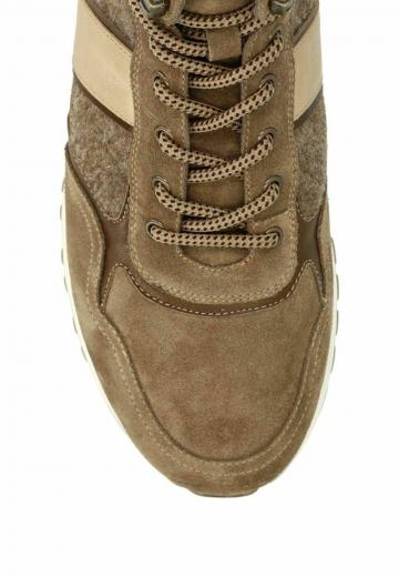 Ботинки на шнуровке