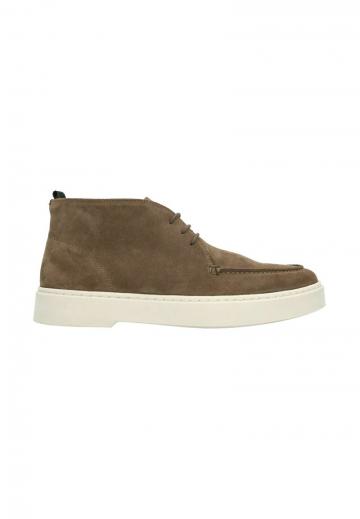 Ботинки на шнуровке