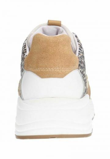 Гандбольные кроссовки