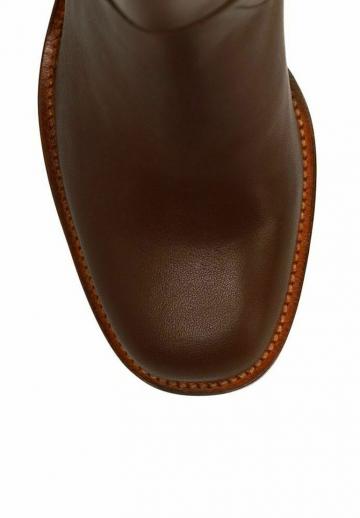 Высокие сапоги