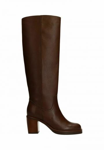 Высокие сапоги