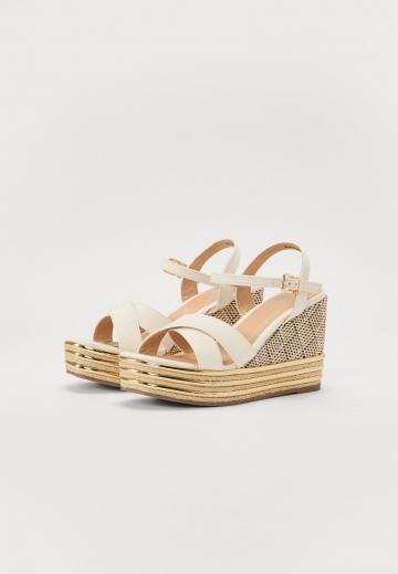 Гандбольные кроссовки