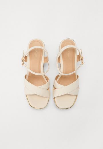 Гандбольные кроссовки