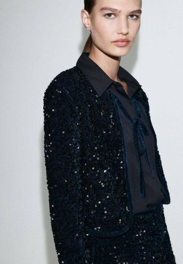 Короткий блейзер