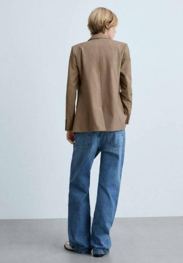 Блейзер с накладными карманами