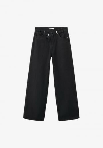 Клешеные джинсы