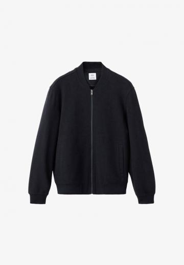 Куртка бомбер